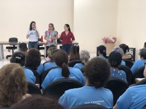 Sorriso do Tamanho do Brasil promove ação com idosos de Palmas